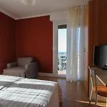 Hotel Bardolino 2* باردولينو