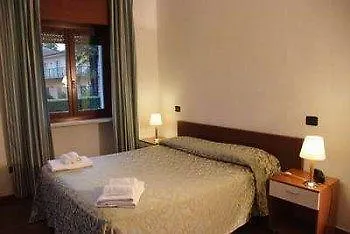 Hotel Bardolino 호텔 바르돌리노