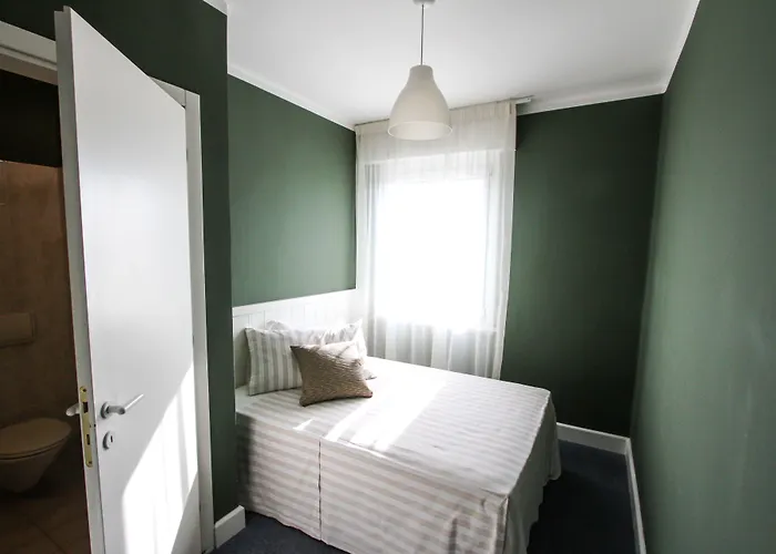 Hotel Bardolino فندق 2*