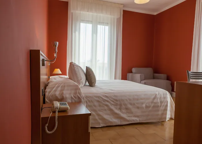 فندق Hotel Bardolino باردولينو