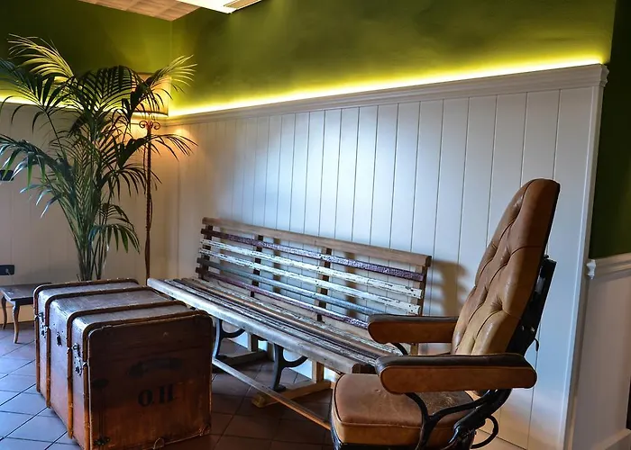 Hotel Bardolino فندق باردولينو