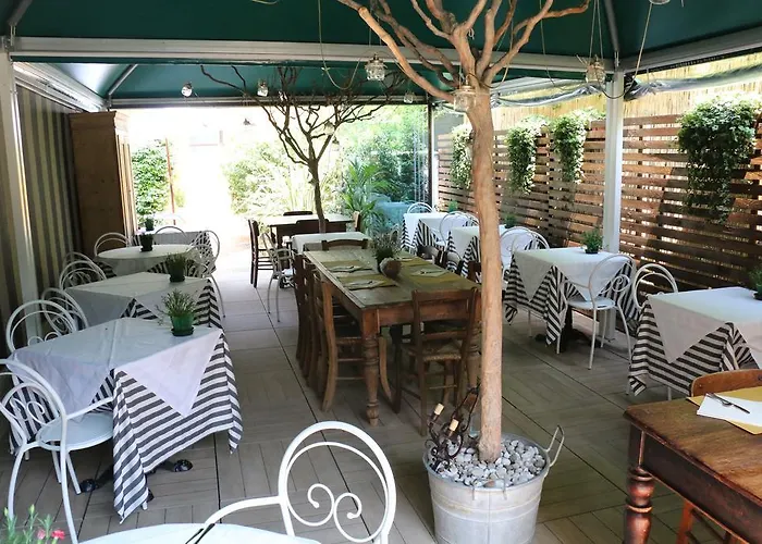 Hotel Bardolino 2* باردولينو